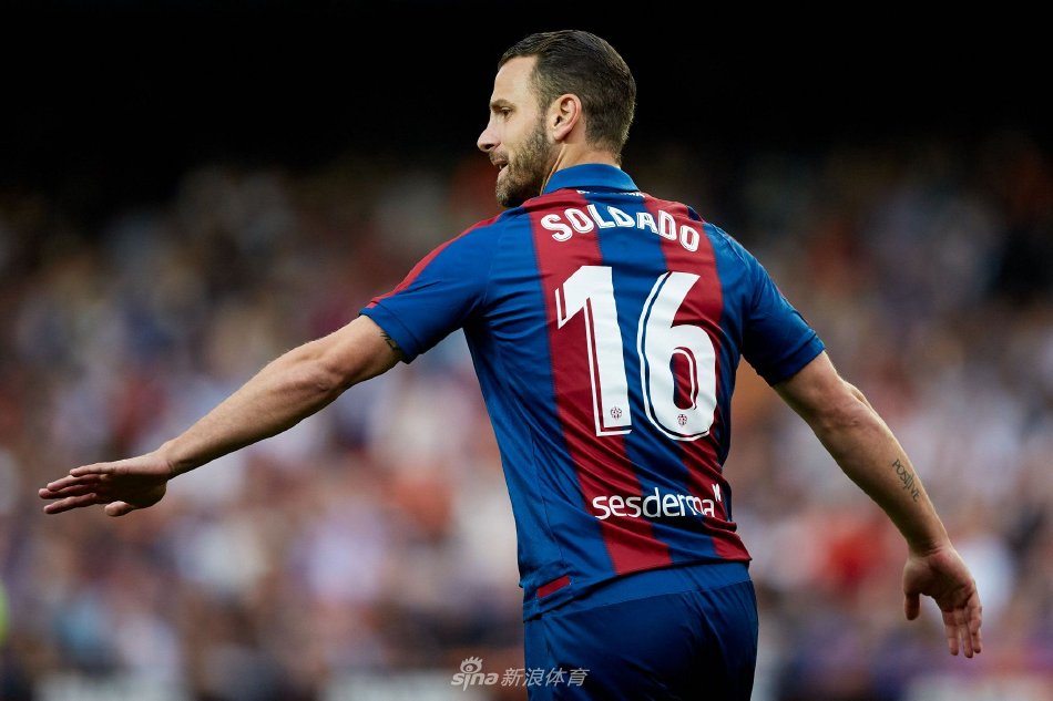 当时引发了 当时引发了