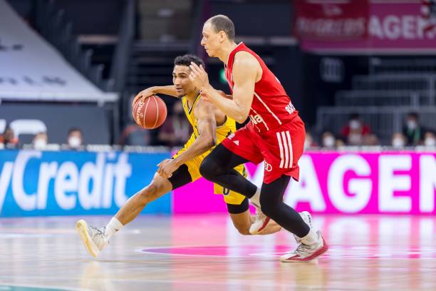 他精准的判 他精准的判